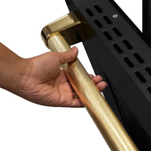https://cdn.shopify.com/s/files/1/0596/2504/6223/files/zline--black-stainless-steel--range--helix--handle--SGZ--polished-gold--detail-1_af55770c-2c2e-4652-a454-869f3d6e6ddf.jpg?v=1760566389
